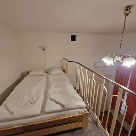 4 2. Apartament