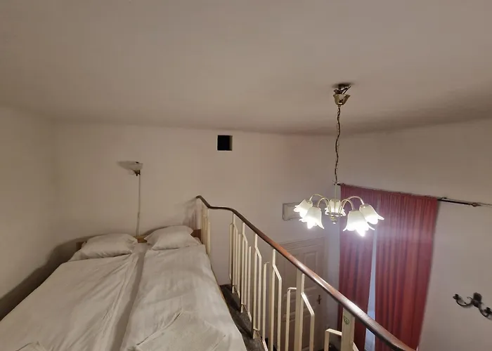 4 2. Apartament